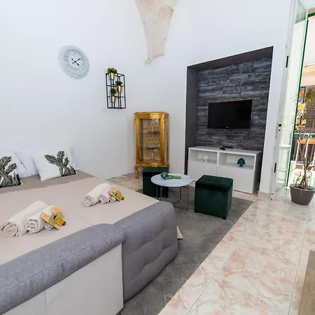 Rooftop G City Center Tatil Evi Fasano